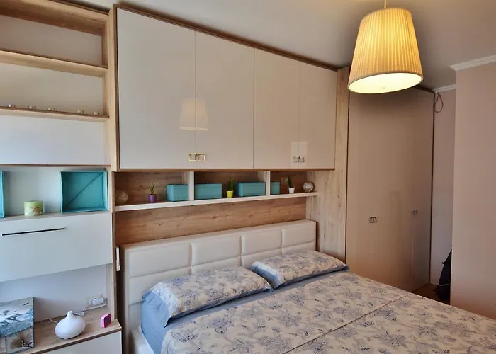 Apartment West *